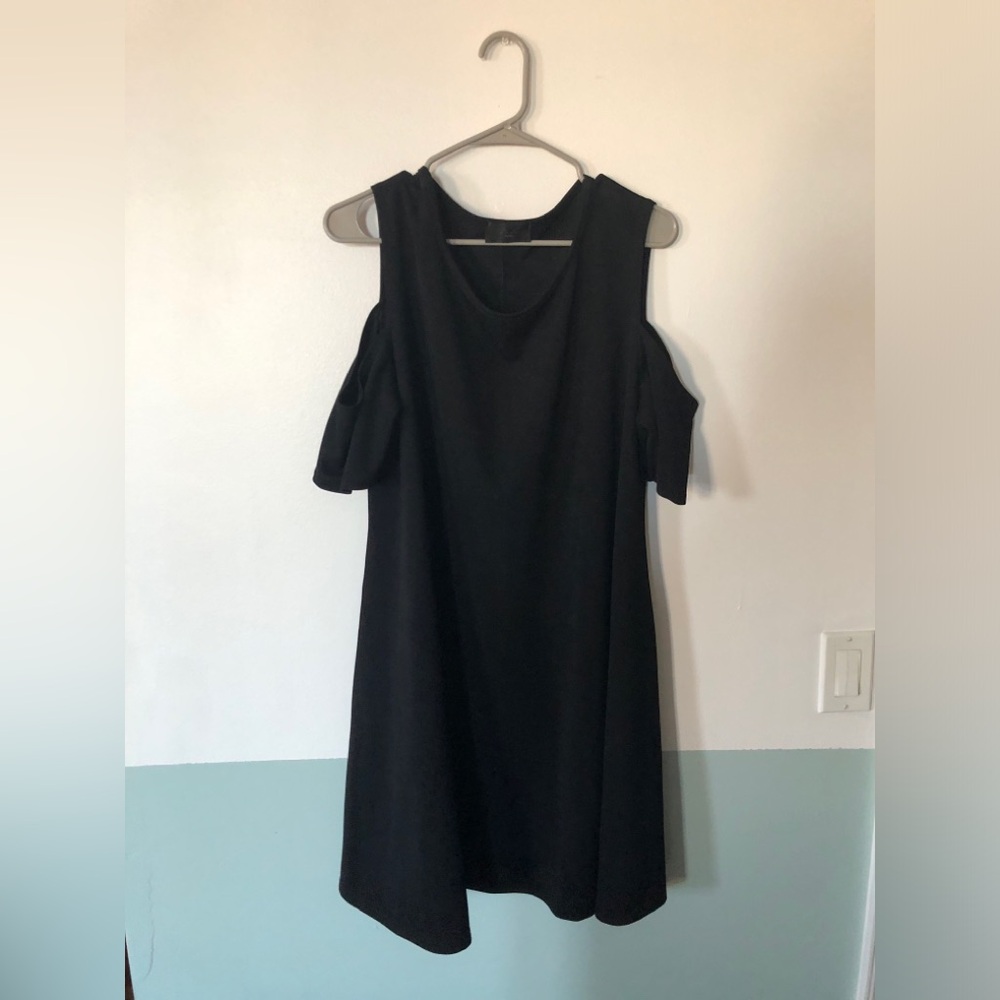 Black Cold-Shoulder Tunic Size 14